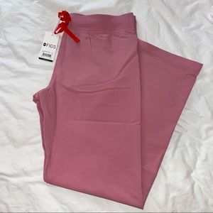 Figs Livingston Chalk Pink Medium